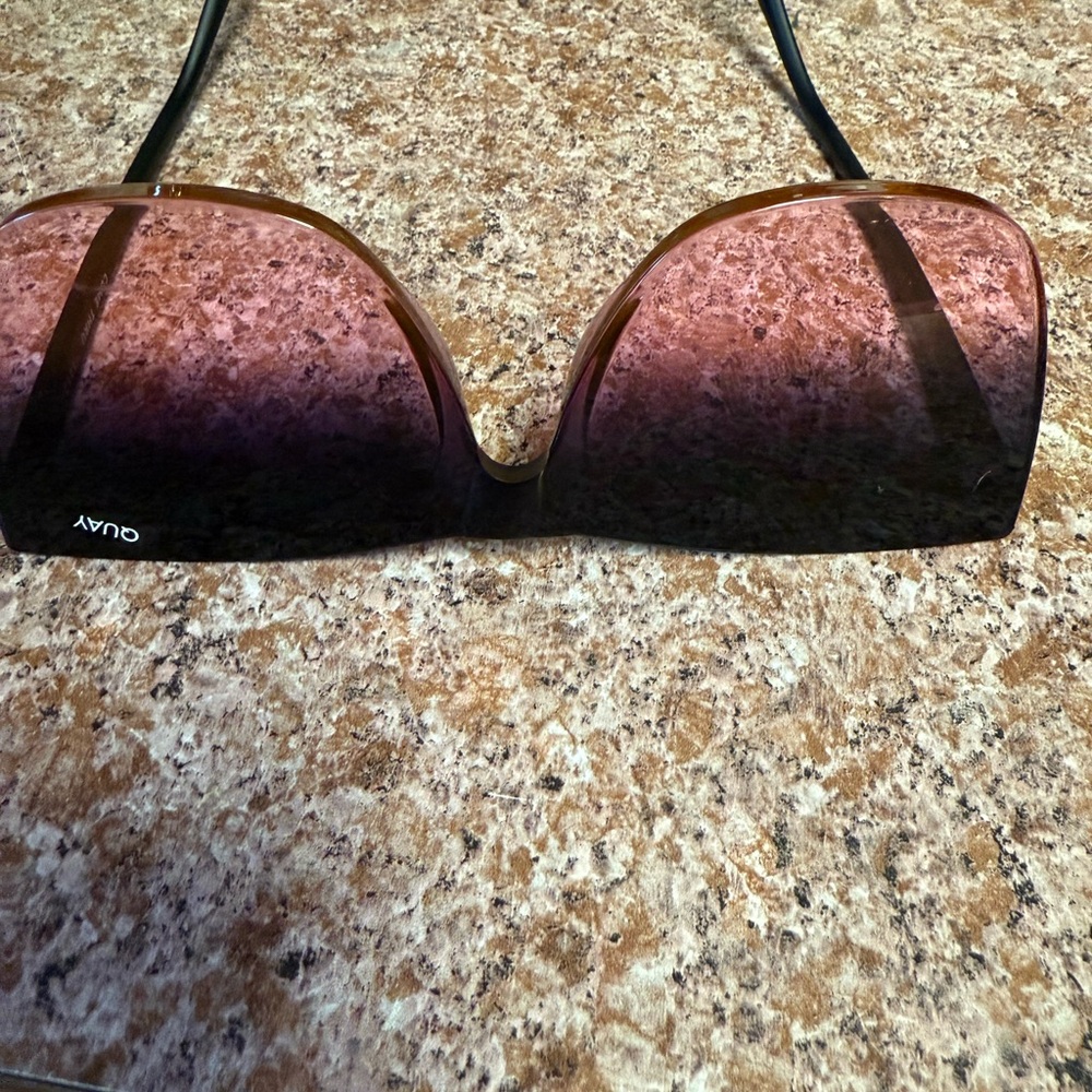 Quay Australia Black and Pink Sunglasses - Picture 2 of 3